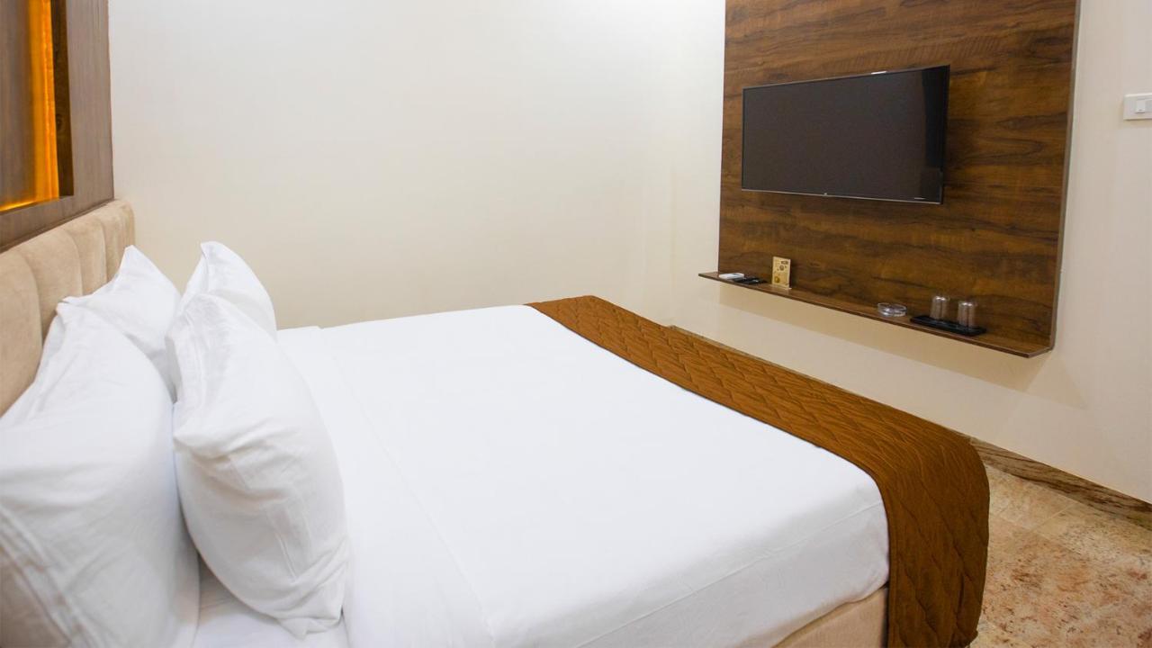 Aara Jungle Resort Coimbatore Bagian luar foto
