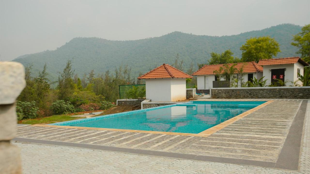 Aara Jungle Resort Coimbatore Bagian luar foto