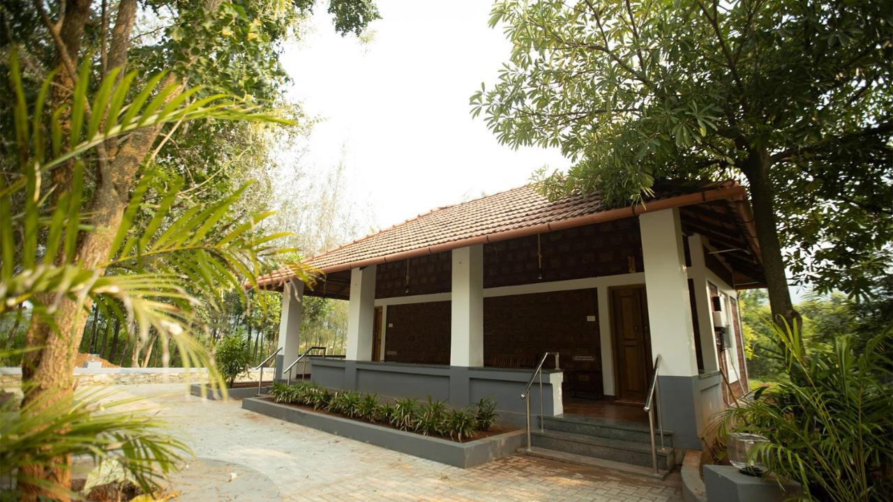 Aara Jungle Resort Coimbatore Bagian luar foto